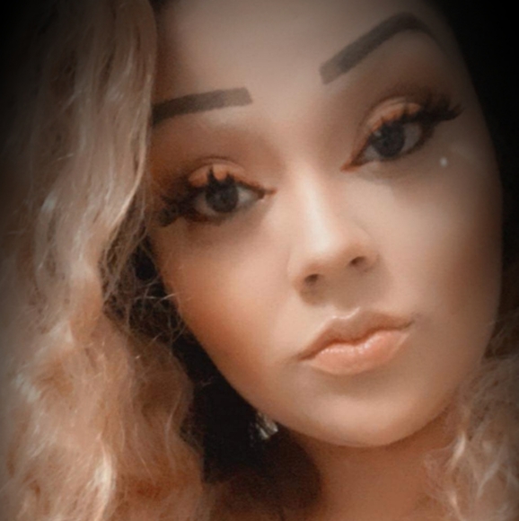 Meet your Posher, Mira - Picture 2 of 2